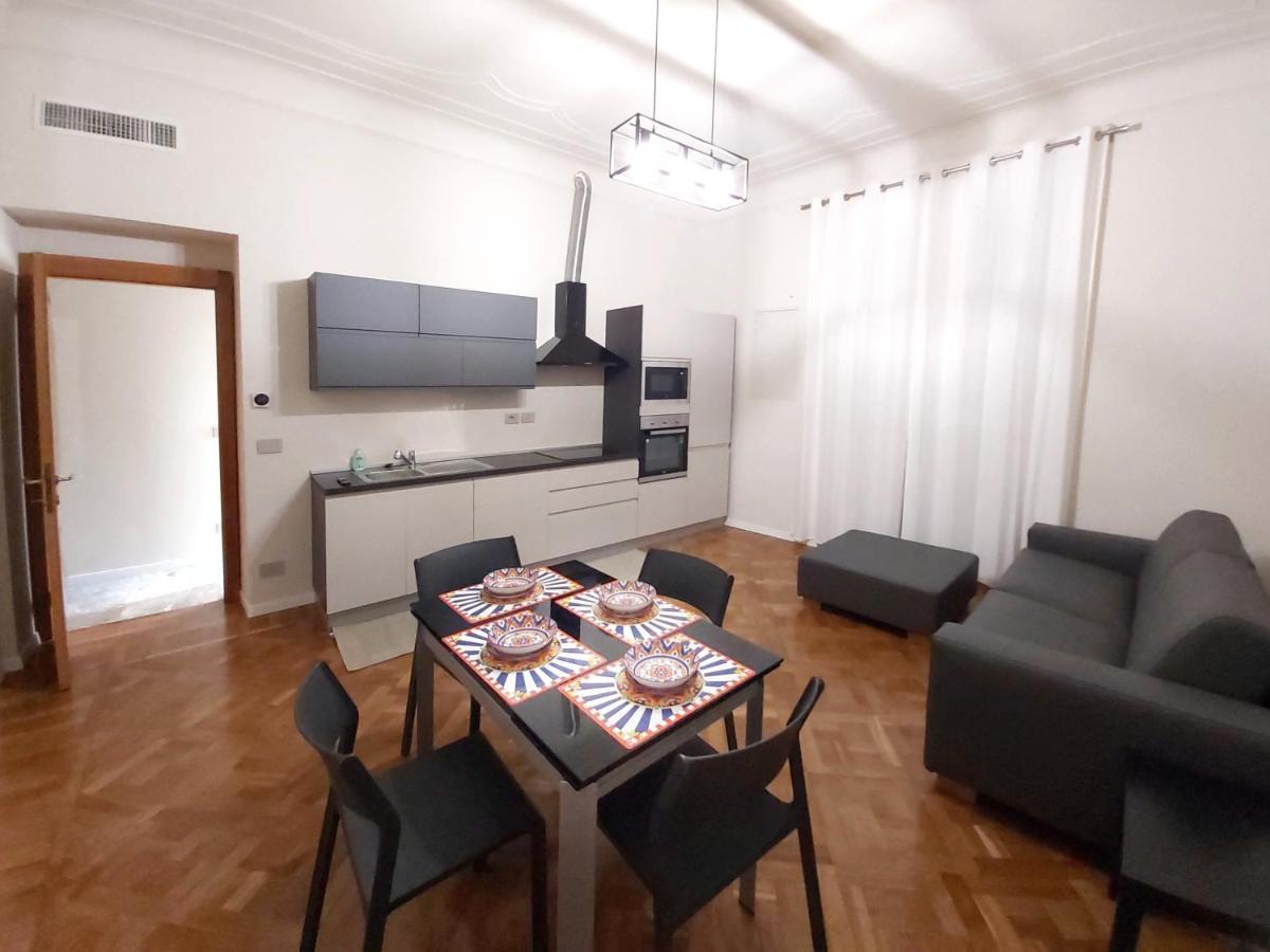 Le Due Piazze Apartment Genoa Bagian luar foto