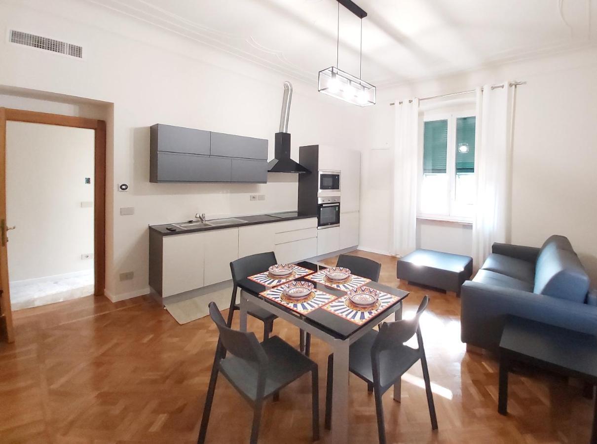 Le Due Piazze Apartment Genoa Bagian luar foto