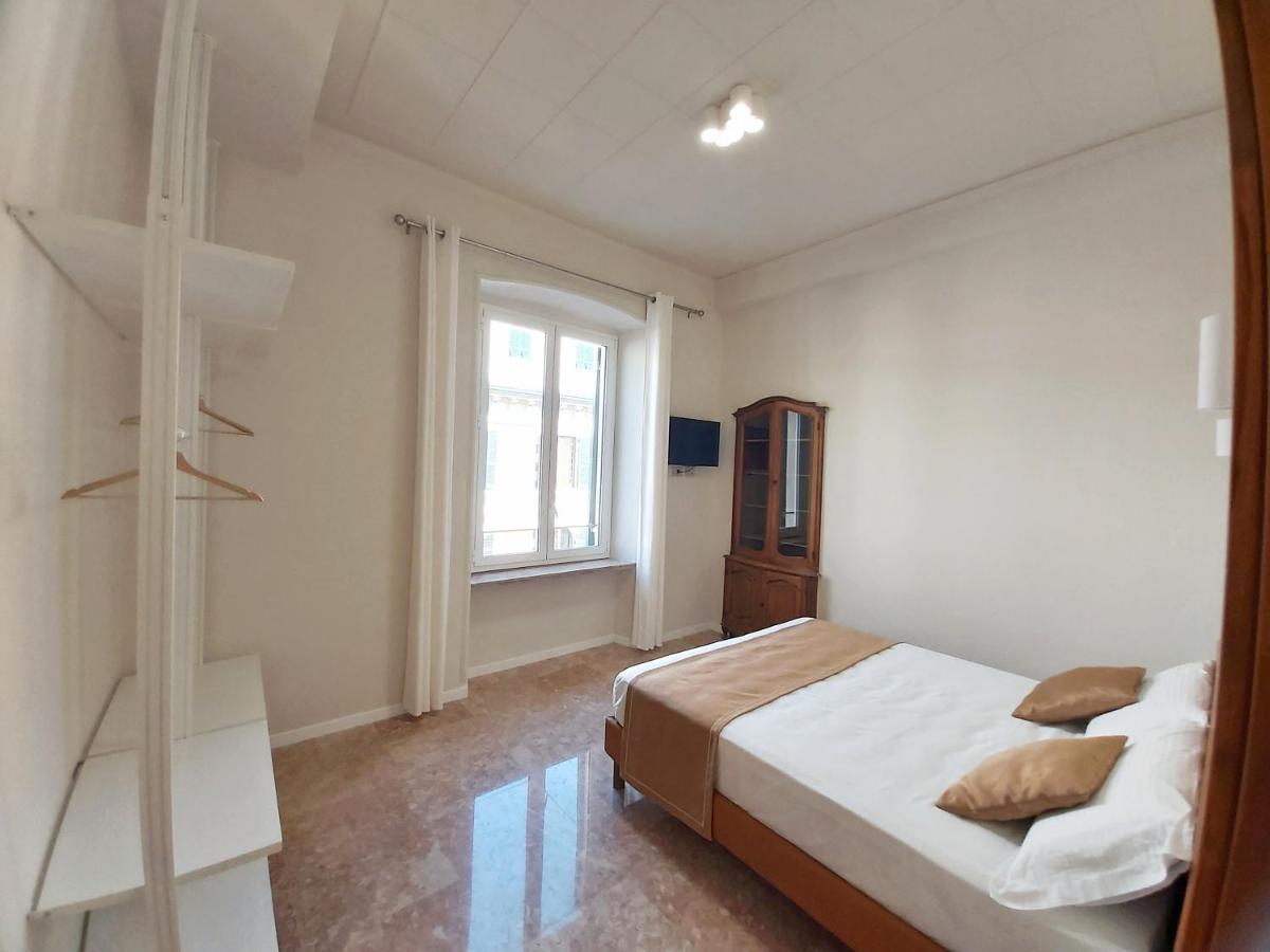 Le Due Piazze Apartment Genoa Bagian luar foto