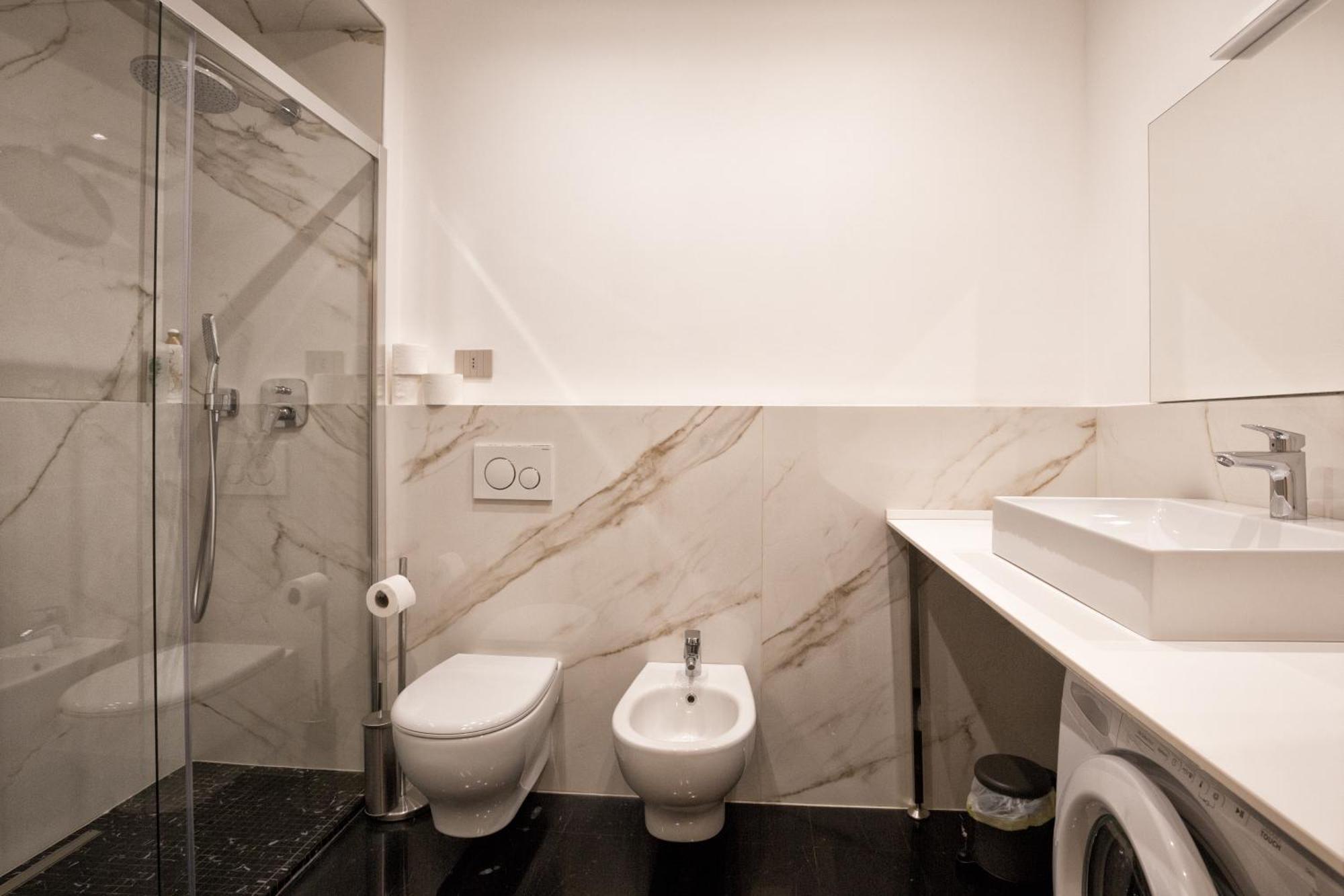 Le Due Piazze Apartment Genoa Bagian luar foto